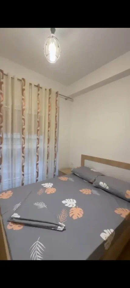 Tirane, jepet me qera apartament 1+1 Kati 3, 55 m² 380 € (Ali Demi)