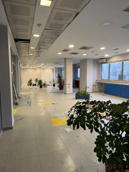 Tirane, shitet zyre Kati 2, 253 m² 590.000 € (rruga e kavajes , 21 dhjetori)
