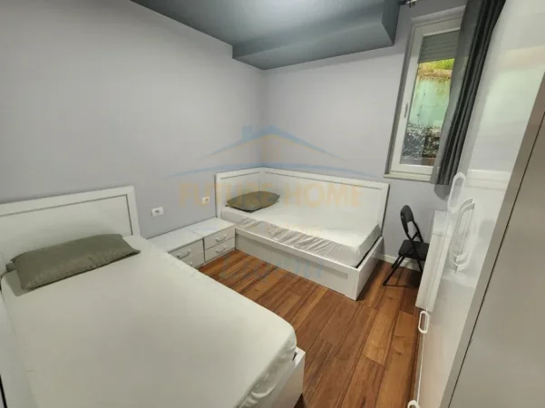 Tirane, jepet me qera apartament 2+1+Ballkon Kati 0, 90 m² 650 € (Rruga Eduard Mano)