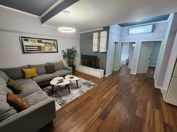 Tirane, jepet me qera apartament 2+1+Ballkon Kati 0, 90 m² 650 € (Rruga Eduard Mano)