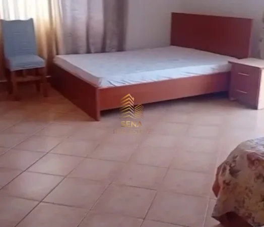Tirane, jepet me qera apartament 1+1+Ballkon Kati 2, 60 m² 350 € (Porcelan)