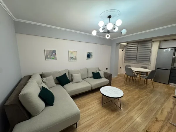 Tirane, shitet apartament 2+1+Ballkon Kati 2, 84 m² 252.000 € (Rruga Mine Peza)