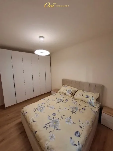 Tirane, jepet me qera apartament 2+1 Kati 4, 60 m² 600 € (QENDER)