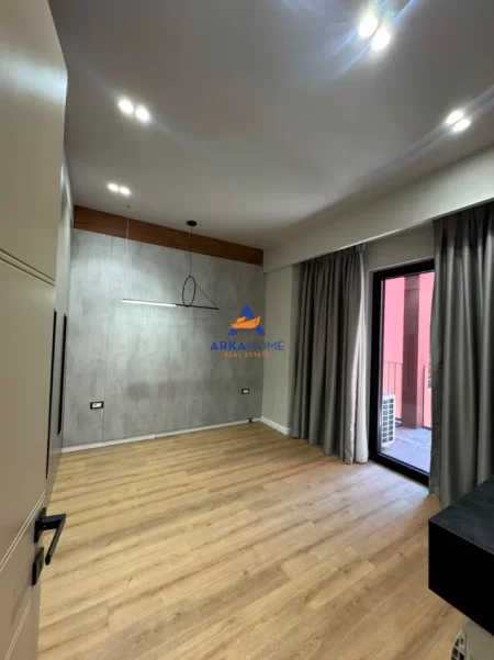 Tirane, shitet apartament 2+1+Ballkon Kati 13, 168 m² 504.900 € 