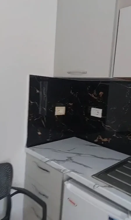 jepet me qera apartament 1+1 Kati 2, 30 m² 250 € (Qytet Studenti)