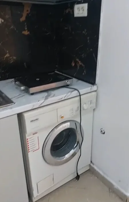 jepet me qera apartament 1+1 Kati 2, 30 m² 250 € (Qytet Studenti)
