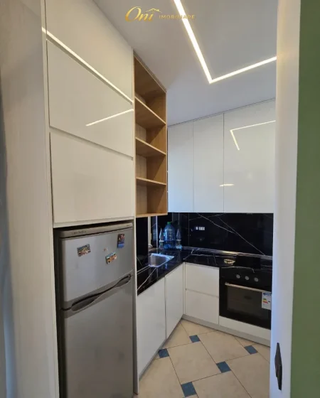 Tirane, jepet me qera garsonier Kati 3, 50 m² 380 € (PRANE BAR OSLO)