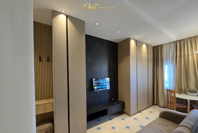 Tirane, jepet me qera garsonier Kati 3, 50 m² 380 € (PRANE BAR OSLO)