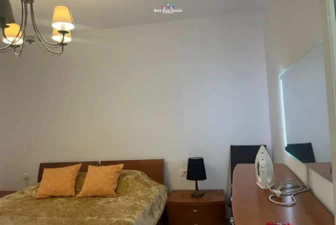 Tirane, jepet me qera Vile 2+1 Kati 1, 80 m² 580 € (siri kodra)