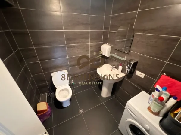 Tirane, jepet me qera zyre Kati 7, 70 m² 650 € (stadiumi dinamo)