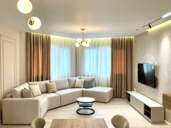 Tirane, jepet me qera apartament 3+1+Ballkon Kati 9, 130 m² 700 € 