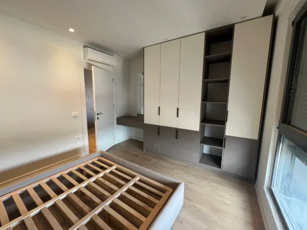 Tirane, jepet me qera apartament 1+1 Kati 9, 66 m² 700 € (Jordan Misja)