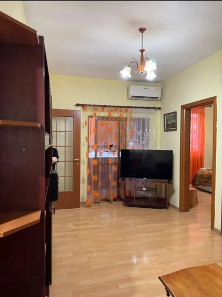 Tirane, jepet me qera apartament 2+1 Kati 3, 80 m² 600 € (DON BOSKO)