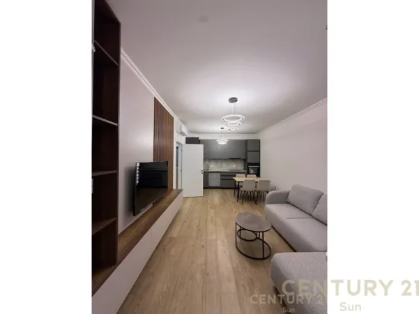 Tirane, jepet me qera apartament 1+1+Ballkon Kati 2, 65 m² 800 € (Komuna e Parisit)