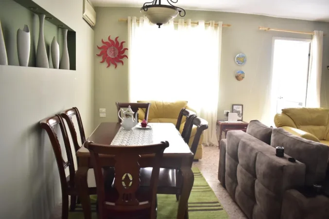Tirane, jepet me qera apartament 2+1+Ballkon , 75 m² 700 € (Rruga Bardhok Biba)