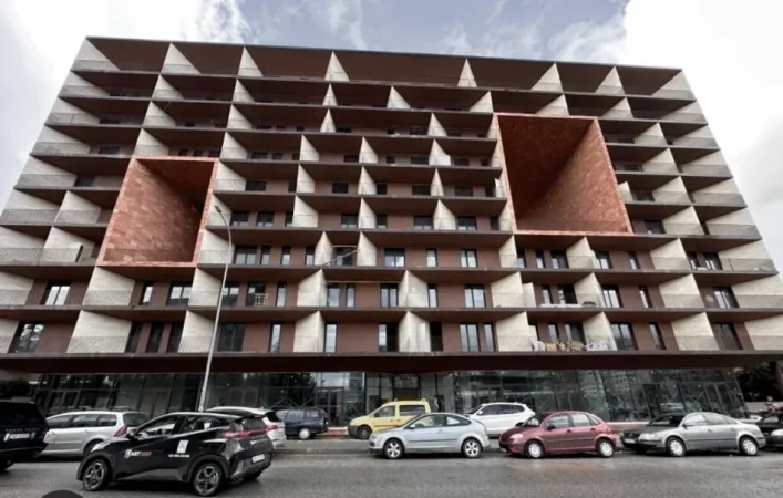 Tirane, jepet me qera apartament 1+1+Ballkon Kati 6, 500 € (Rruga Liman Kaba)