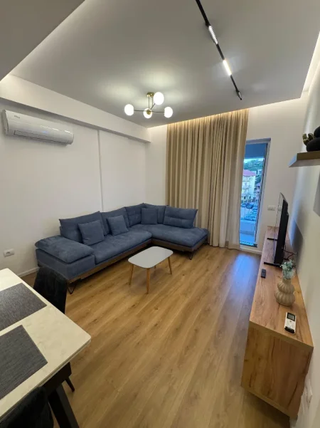 Tirane, jap me qera apartament 1+1+Ballkon Kati 6, 66 m² 420 € (Rruga Pasho Hysa)