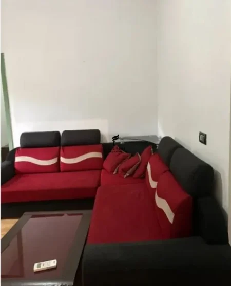 Tirane, jepet me qera apartament 1+1 Kati 1, 64 m² 450 € (VASIL SHANTO)