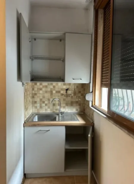 Tirane, jepet me qera apartament 1+1 Kati 1, 64 m² 450 € (VASIL SHANTO)
