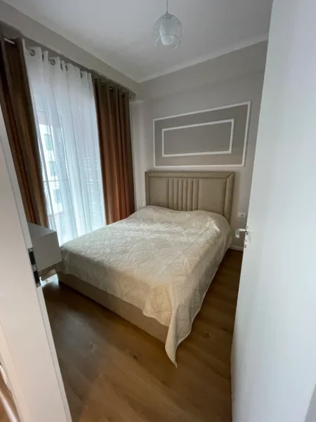 Tirane, jepet me qera apartament 1+1+Ballkon Kati 5, 50 m² 400 € (Rruga Pasho Hysa)