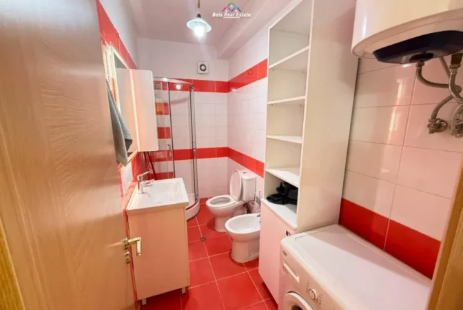 Tirane, jepet me qera apartament 1+1+Ballkon Kati 3, 66 m² 680 € (ferit xhajko)