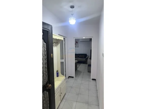 Tirane, jepet me qera apartament 1+1 Kati 1, 51 m² 500 € (Selvia)