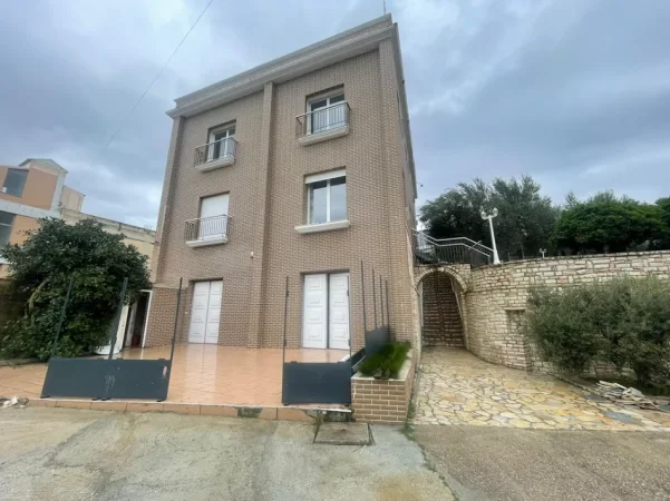 Vlore, shitet hotel Kati 2, 610 m² 400.000 € (Panaja)