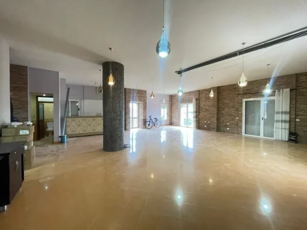 Vlore, shitet hotel Kati 2, 610 m² 400.000 € (Panaja)