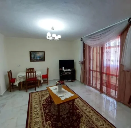 Tirane, jepet me qera apartament 1+1 Kati 3, 55 m² 400 € (QSUT)