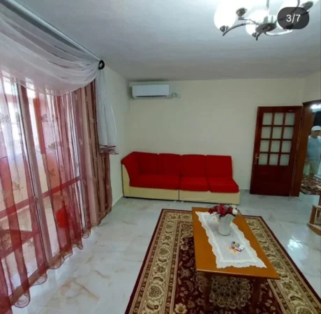 Tirane, jepet me qera apartament 1+1 Kati 3, 55 m² 400 € (QSUT)