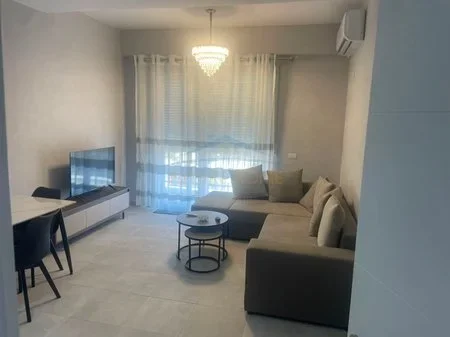 Tirane, jepet me qera apartament 2+1+Ballkon Kati 7, 101 m² 700 € (Brryli)