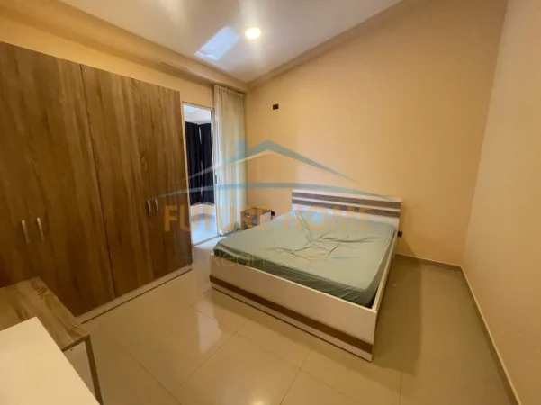 Tirane, jepet me qera apartament 1+1 Kati 1, 50 m² 450 € (sauk)
