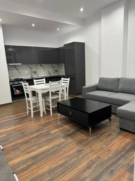 Tirane, shitet apartament 1+1 Kati 3, 54 m² 89.000 € (Casa italia)