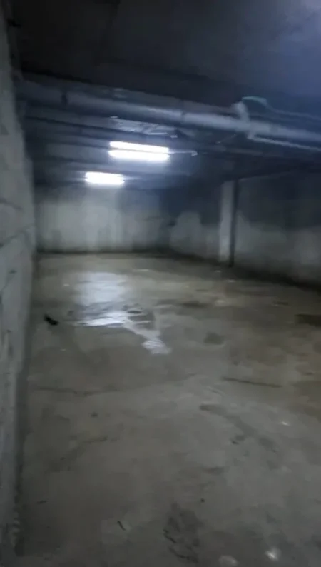 Tirane, shitet magazine Kati 1, 290 m² 235.000 € (Kamëz Municipality)