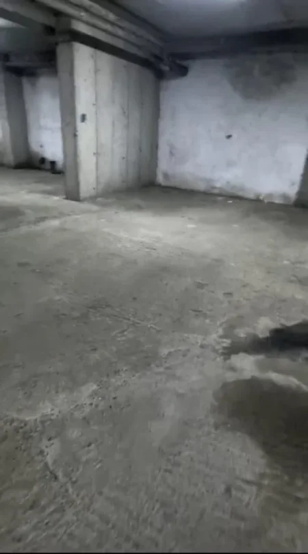 Tirane, shitet magazine Kati 1, 290 m² 235.000 € (Kamëz Municipality)