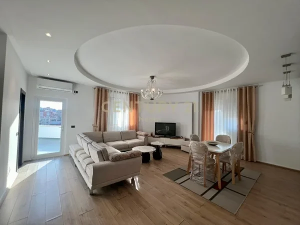 Tirane, jepet me qera apartament+verande | Penthouse 3+1+Ballkon Kati 6, 160 m² 1.300 € (garda)