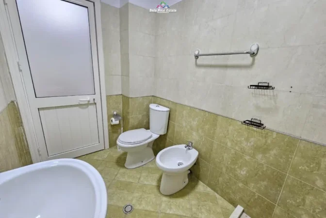 Tirane, jepet me qera apartament 2+1 Kati 7, 86 m² 1.060 € (mine peza)