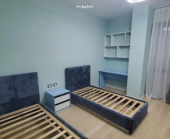 Tirane, jepet me qera apartament 2+1 Kati 2, 120 m² 1.200 € (liqeni i thate)
