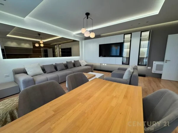Tirane, jepet me qera apartament 1+1 Kati 6, 76 m² 650 € (bulevardi i ri)