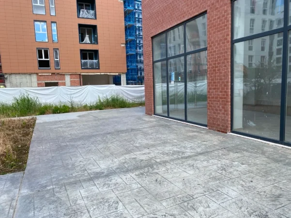 Tirane, jepet me qera ambjent biznesi Kati 0, 45 m² 1.500 € (Bulevardi i ri)