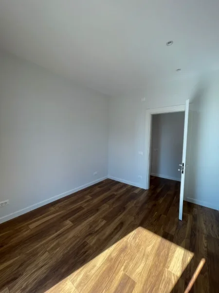 Tirane, jepet me qera zyre Kati 4, 118 m² 1.800 € (Altana Luxury Residence, Parku Olimpik)