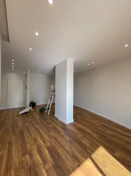 Tirane, jepet me qera zyre Kati 4, 118 m² 1.800 € (Altana Luxury Residence, Parku Olimpik)
