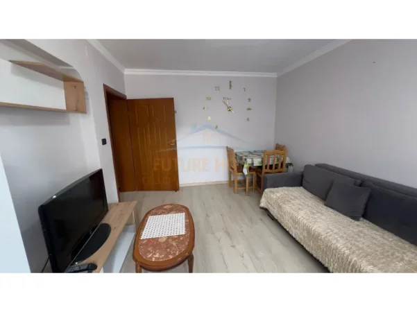 Tirane, jepet me qera apartament 1+1+Ballkon Kati 5, 60 m² 600 € (Myslym Shyri)