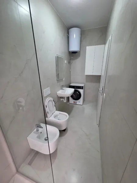 Shqiperi, jepet me qera apartament 2+1+Ballkon Kati 7, 91 m² 500 € (Rruga Pasho Hysa)