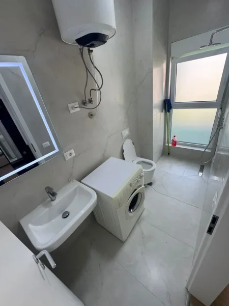 Tirane, jepet me qera apartament 2+1+Ballkon Kati 5, 76 m² 500 € (Rruga Pasho Hysa)