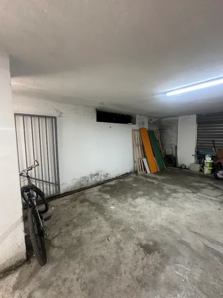 Tirane, shitet garazh | post parkimi Kati -1, 121 m² 100.000 € 