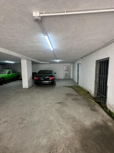 Tirane, shitet garazh | post parkimi Kati -1, 121 m² 100.000 € 