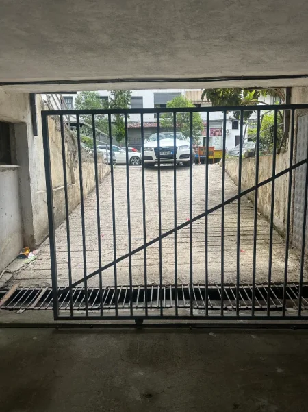 Tirane, shitet garazh | post parkimi Kati -1, 121 m² 100.000 € 