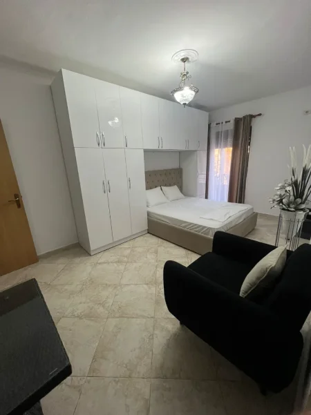 Tirane, jepet me qera garsonier Kati 3, 46 m² 500 € (Rruga e Barrikadave)