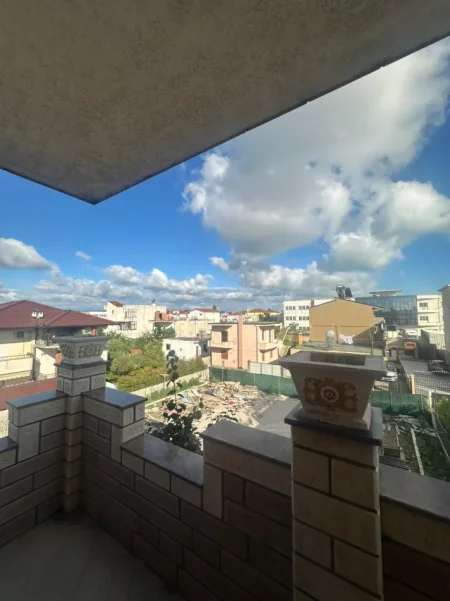 Durres, jepet me qera apartament 2+1 Kati 3, 80 m² 400 € 